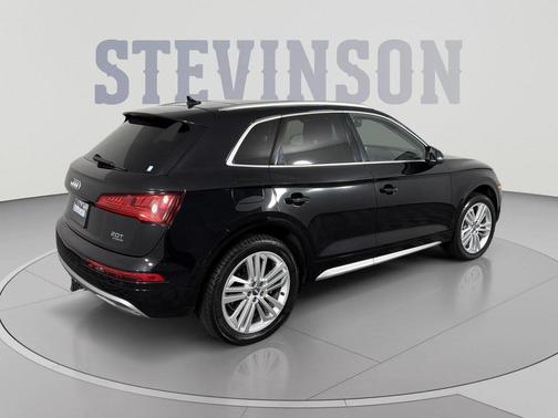 Mythos Black Metallic 2018 Audi Q5 2.0T Prestige