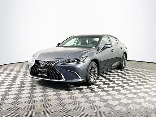 2025 Lexus ES 300h Luxury