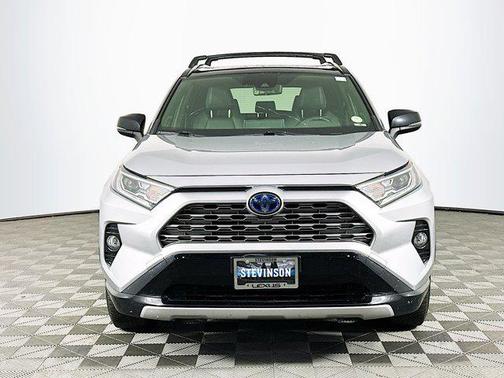 2019 Toyota RAV4 Hybrid SE