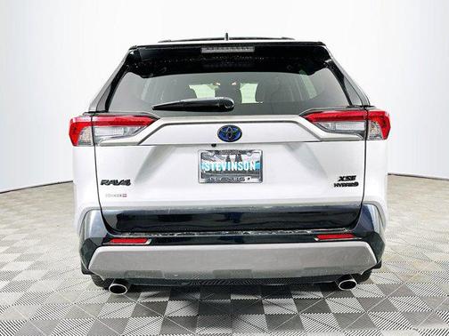 2019 Toyota RAV4 Hybrid SE