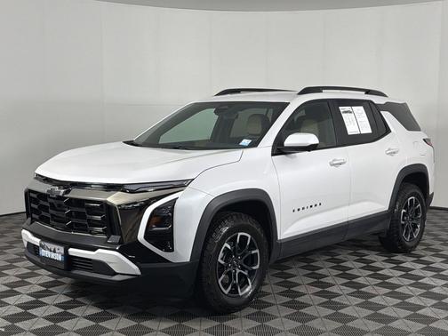 Iridescent Pearl Tricoat 2025 Chevrolet Equinox AWD ACTIV