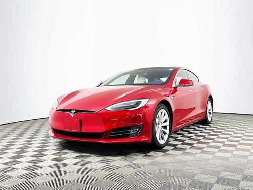 2017 Tesla Model S 90D