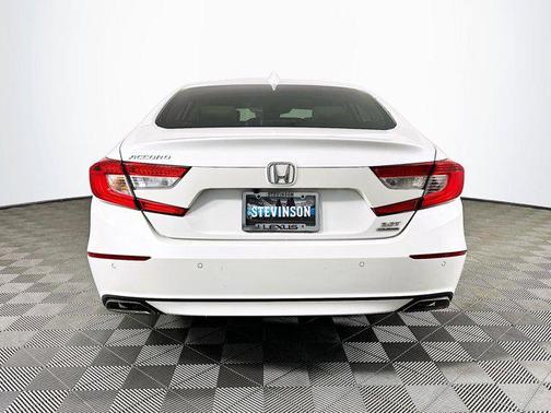 2019 Honda Accord Touring 2.0T