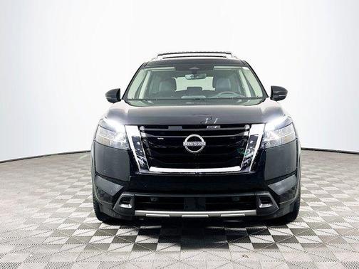 2024 Nissan Pathfinder Platinum 4WD