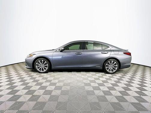 2020 Lexus ES 300h Base