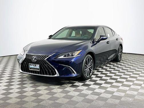 2025 Lexus ES 300h Base