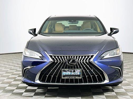 2025 Lexus ES 300h Base