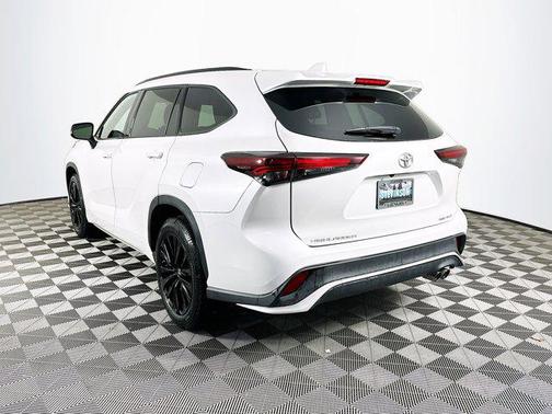 2024 Toyota Highlander XSE