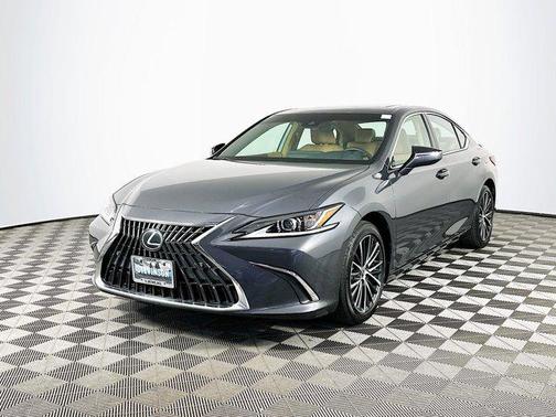 2025 Lexus ES 300h Base