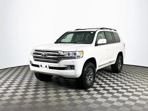 2020 Toyota Land Cruiser Base