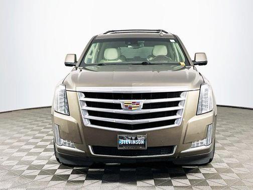 2016 Cadillac Escalade ESV Luxury