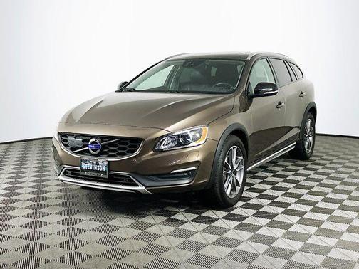 2015 Volvo V60 Cross Country T5 Platinum