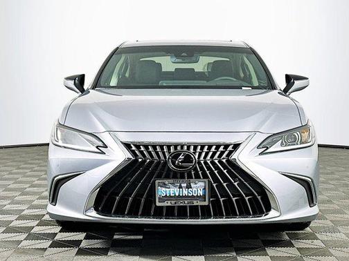 2025 Lexus ES 300h Base