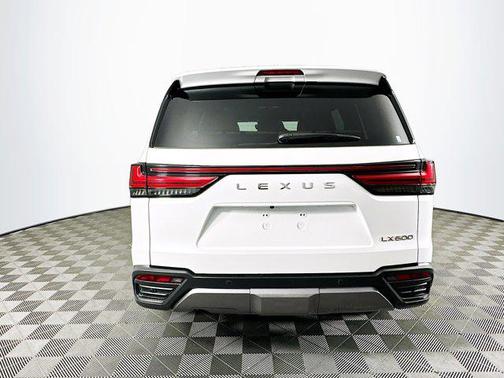 2022 Lexus LX 600 Premium