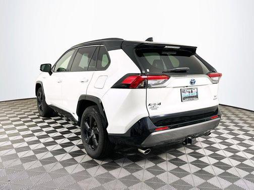 2020 Toyota RAV4 Hybrid SE