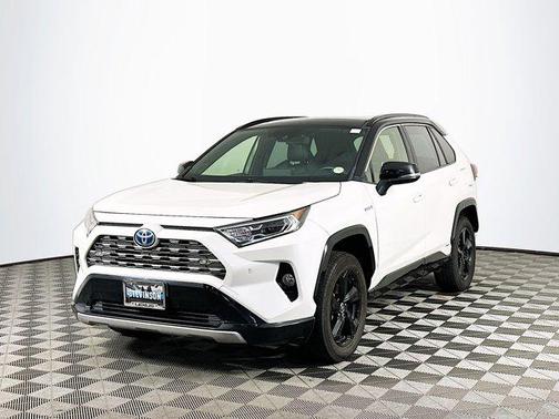 2020 Toyota RAV4 Hybrid SE