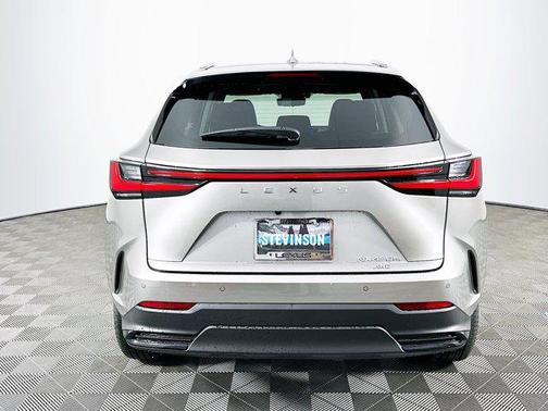 2026 Lexus NX 450h+ Luxury