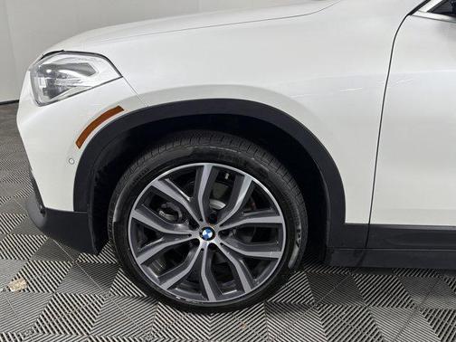 Mineral White Metallic 2018 BMW X2 xDrive28i