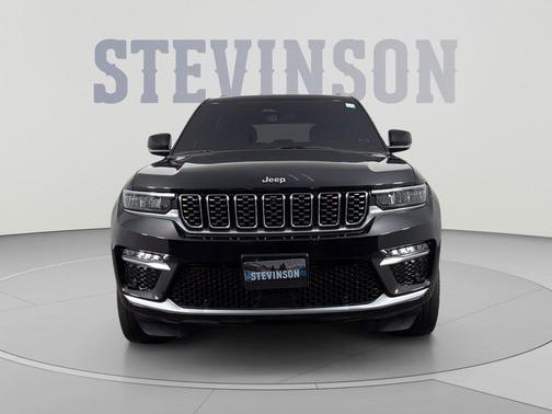 Diamond Black Crystal Pearlcoat 2023 Jeep Grand Cherokee Summit