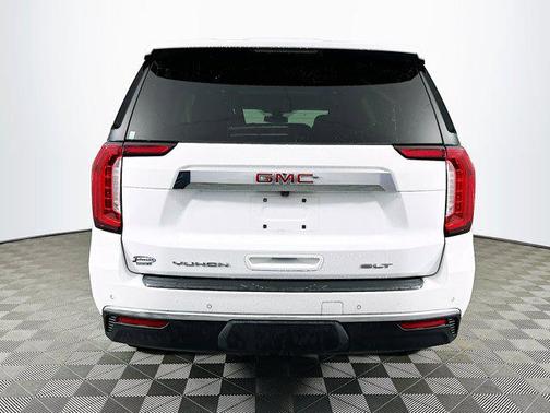 2022 GMC Yukon SLT