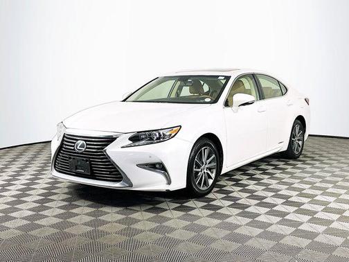 2016 Lexus ES 300h Base