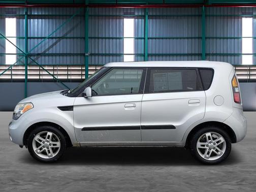 2010 Kia Soul +