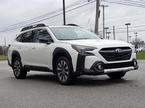 Crystal White Pearl 2023 Subaru Outback Limited XT