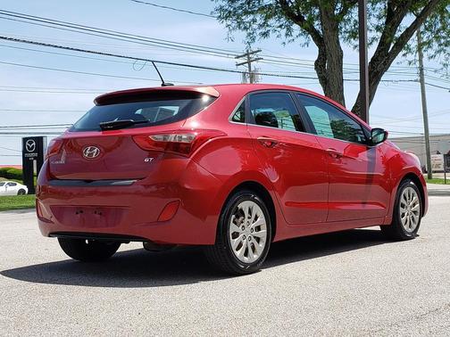 Geranium Red 2016 Hyundai Elantra GT Base