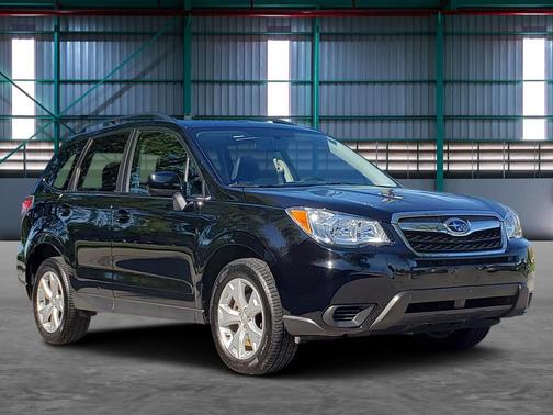 Crystal Black Silica 2014 Subaru Forester 2.5i Premium
