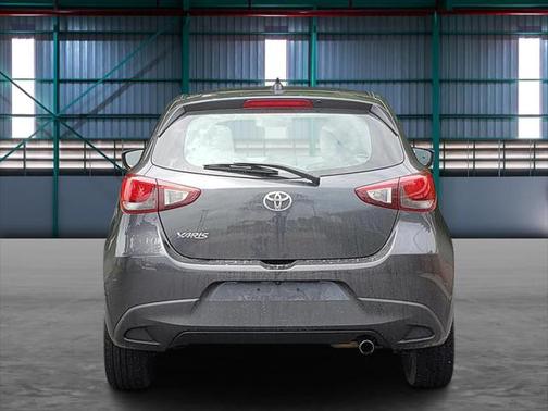 2020 Toyota Yaris Sedan LE