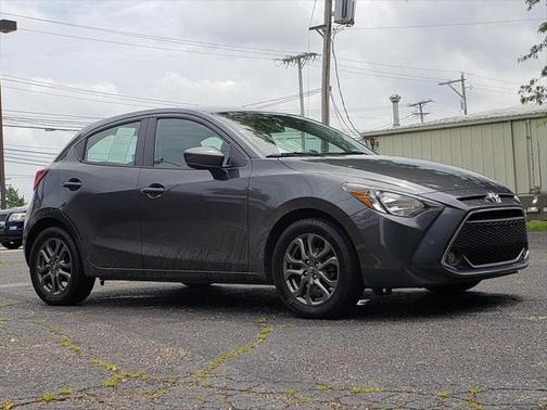 2020 Toyota Yaris Sedan LE