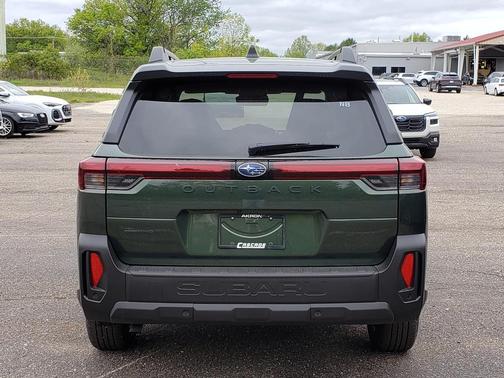 DEEP EMERALD GREEN PARL PAINT 2026 Subaru Outback Premium