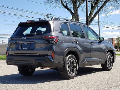 Magnetite Gray Metallic 2025 Subaru Forester Base