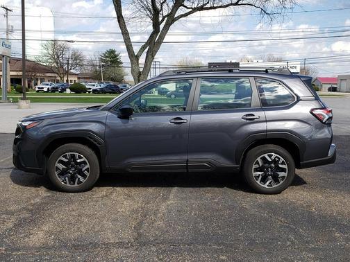 Magnetite Gray Metallic 2025 Subaru Forester Base