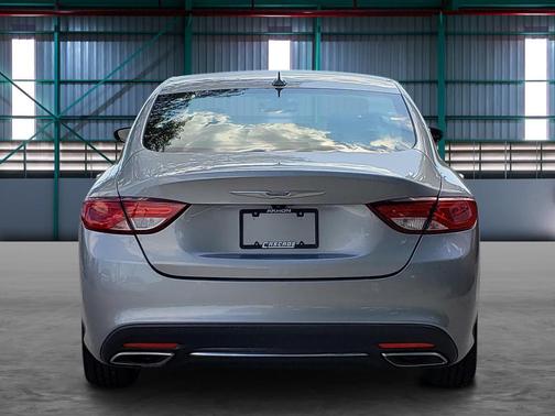 2015 Chrysler 200 C