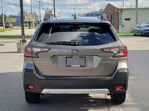 Brilliant Bronze Metallic 2024 Subaru Outback Limited XT