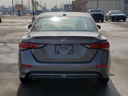 2022 Nissan Sentra SR