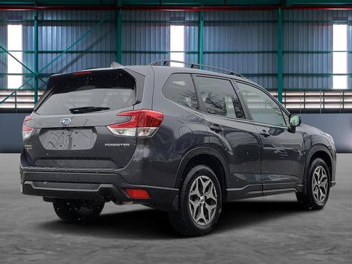 Magnetite Gray Metallic 2023 Subaru Forester Premium