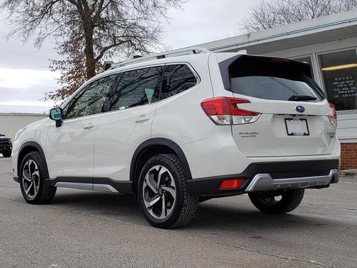 2023 Subaru Forester Touring