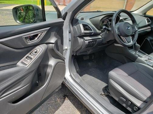 Ice Silver Metallic 2021 Subaru Forester Premium