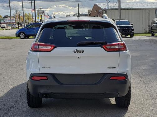 2018 Jeep Cherokee Latitude Plus