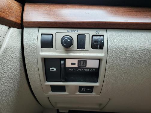 Satin White Pearl 2014 Subaru Outback 3.6R Limited