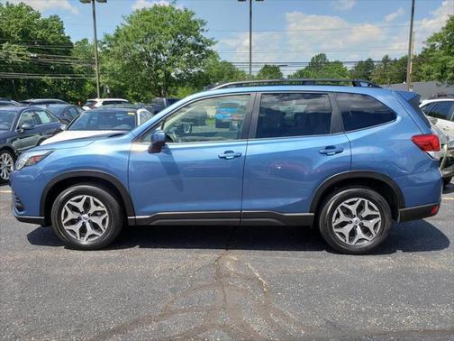 2022 Subaru Forester Premium
