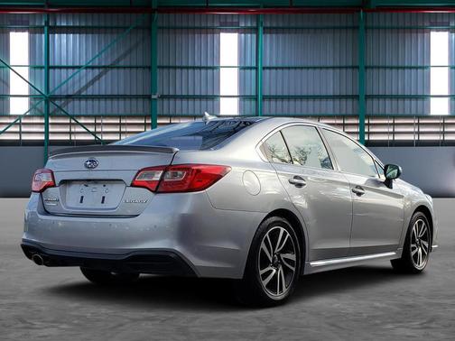 2018 Subaru Legacy Sport