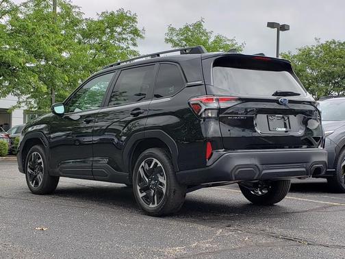 Crystal Black Silica 2026 Subaru Forester Limited