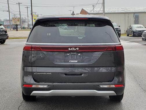 2022 Kia Carnival LXS