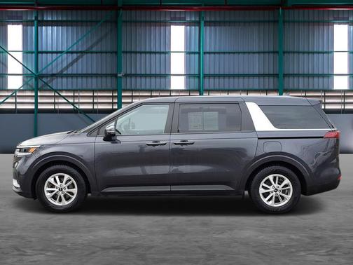 2022 Kia Carnival LXS