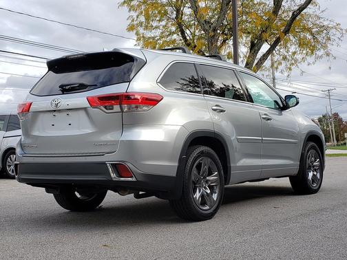 2018 Toyota Highlander Limited Platinum