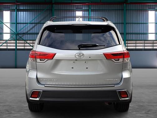 2018 Toyota Highlander Limited Platinum