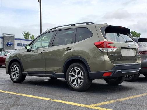 2022 Subaru Forester Premium
